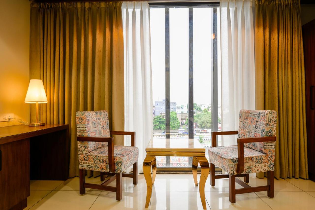 Hotel The Shivalik Bhubaneswar Exterior foto