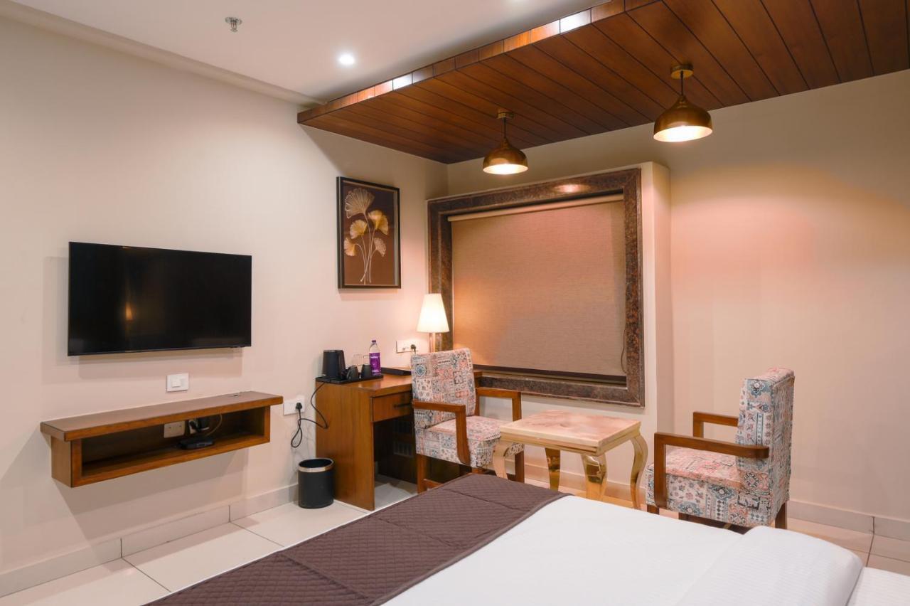 Hotel The Shivalik Bhubaneswar Exterior foto